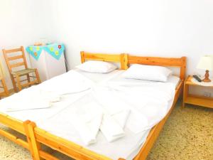 Katerina beach rooms Andros Greece