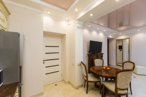 Avangard Kostiushka 20 Apart