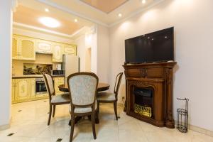 Avangard Kostiushka 20 Apart