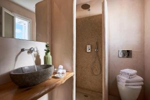 Delmar Apartments & Suites Milos Milos Greece
