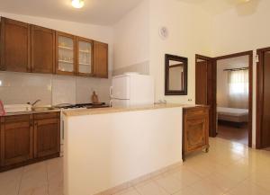 Apartments Luciano 1728 