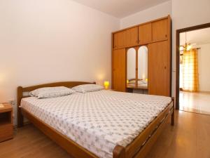 Apartments Luciano 1728 