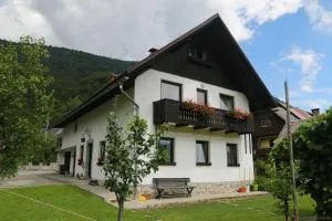 MILKA 52 - Srednja Vas v Bohinju