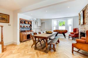 Stunning Seaside Home Next To Alexandra Park