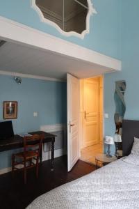 B&B / Chambres d'hotes Le Quatre : Appartement avec Balcon