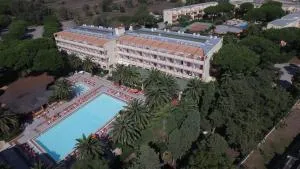 فندق أواسيز - ساساري