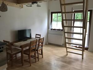 Knusperhaus mit Garten