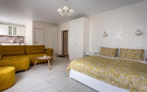 Classic Old Town Apartment