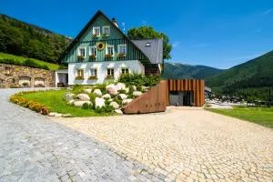 Pension Slunečnice & Panorama Restaurace Farma - Шпіндлерув-Млин