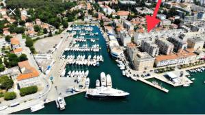 Apartment Sunshine near bridge