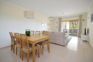 One-Bedroom Apartment room in Millennium Plaza