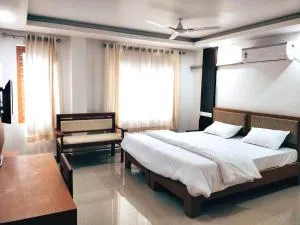 Prajapuri Hotel - Trichūr