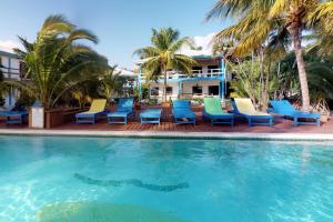 Condo #24 @ Beachside Villas