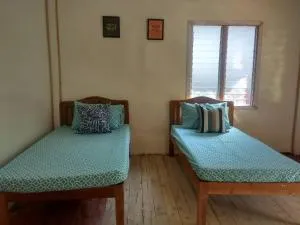 Nelmann's Nipa Huts - 沙璜