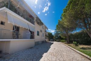 Magician's Apartments Lefkada Greece