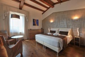 King Suite room in RELAIS VAL D'ORCIA