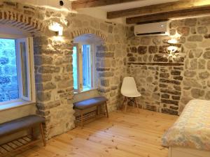 Chic & Stylish with Seaview-Terrace - Kotor Indah