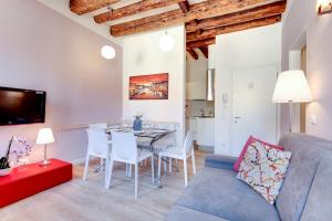 Botteri Palace Apartments by Wonderful Italy