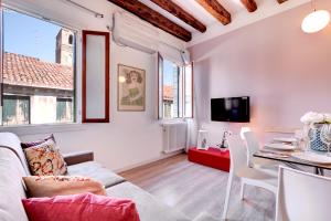 Botteri Palace Apartments by Wonderful Italy