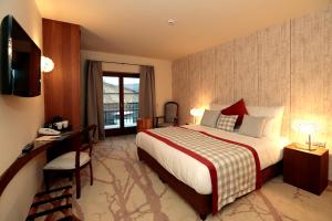 Double or Twin Room room in Hotel Cascade Resort & Spa