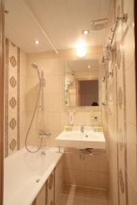 Junior Suite with Kitchenette room in Hotel Moskvich