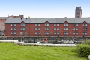 2 star Отель Campanile Liverpool Ливерпуль Великобритания