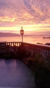 Melissa Palace Hotel and Karaoke - Parapat