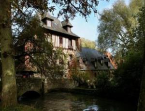 B&B / Chambres d'hotes Le Moulin Fleuri du Petit Appeville : photos des chambres