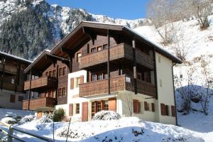 Two-Bedroom Apartment (5 Persons) room in Arnika