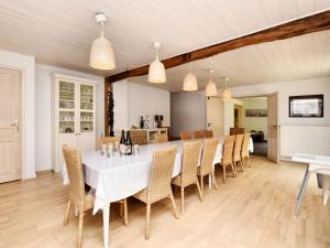 Fine group house with sauna garden