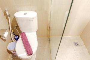 Warm Interior 3BR Apartment H Residence near MT Haryono and Cawang By Travelio