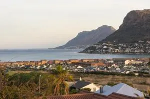 64 on Clovelly - Clovelly