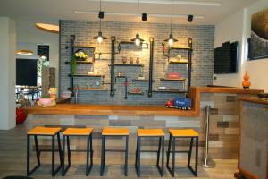 河沿悅舍ZW朋友同學聚會推薦l獎勵旅遊宜蘭包棟l家庭親子民宿l烤肉麻將浴缸戲水池