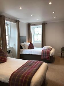 Twin Room with Private Bathroom room in Inverkip Hotel