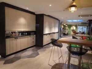 Hotels ibis Styles Annecy Centre Gare : photos des chambres