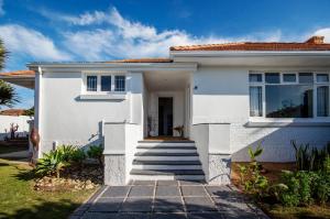 Emabaleni Guest House PTY LTD