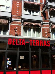 Delta City Center hotel,
Amsterdam, Netherlands.
The photo picture quality can be
variable. We apologize if the
quality is of an unacceptable
level.