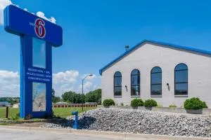 Motel 6-Richmond, IN - Centerville