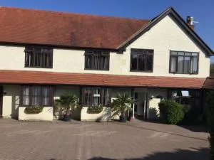 High Hedges Apartment C - Cumnor