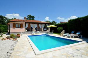 4 star talu Villa Moira Tar Horvaatia