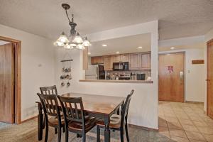 VS643 and 645H Square Condo