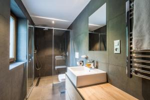 Appartements Emerald Stay Apartments Morzine - by EMERALD STAY : Appartement Deluxe 2 Chambres avec 2 Salles de Bains (Karri)