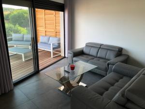 Appartements Residence Capriona : Appartement - Vue sur Mer