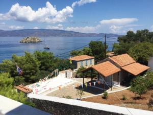 Vlichos Studio Apartment Hydra Greece