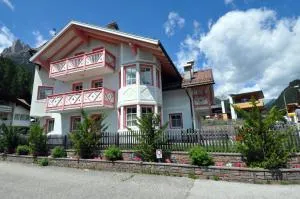 Villetta Giumella - Pera