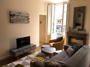 Appartements Luchon Holidays : Appartement avec Balcon