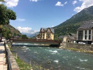 Appartements Luchon Holidays : photos des chambres