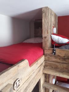 Ty Glyndwr Bunkhouse, Bar and cafe