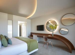 Deluxe Double Room with Sharing Pool and Sea View