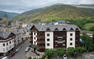 Hotel Restaurant Pessets & SPA - Pujal